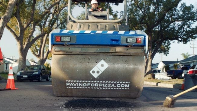 dominos fixes potholes